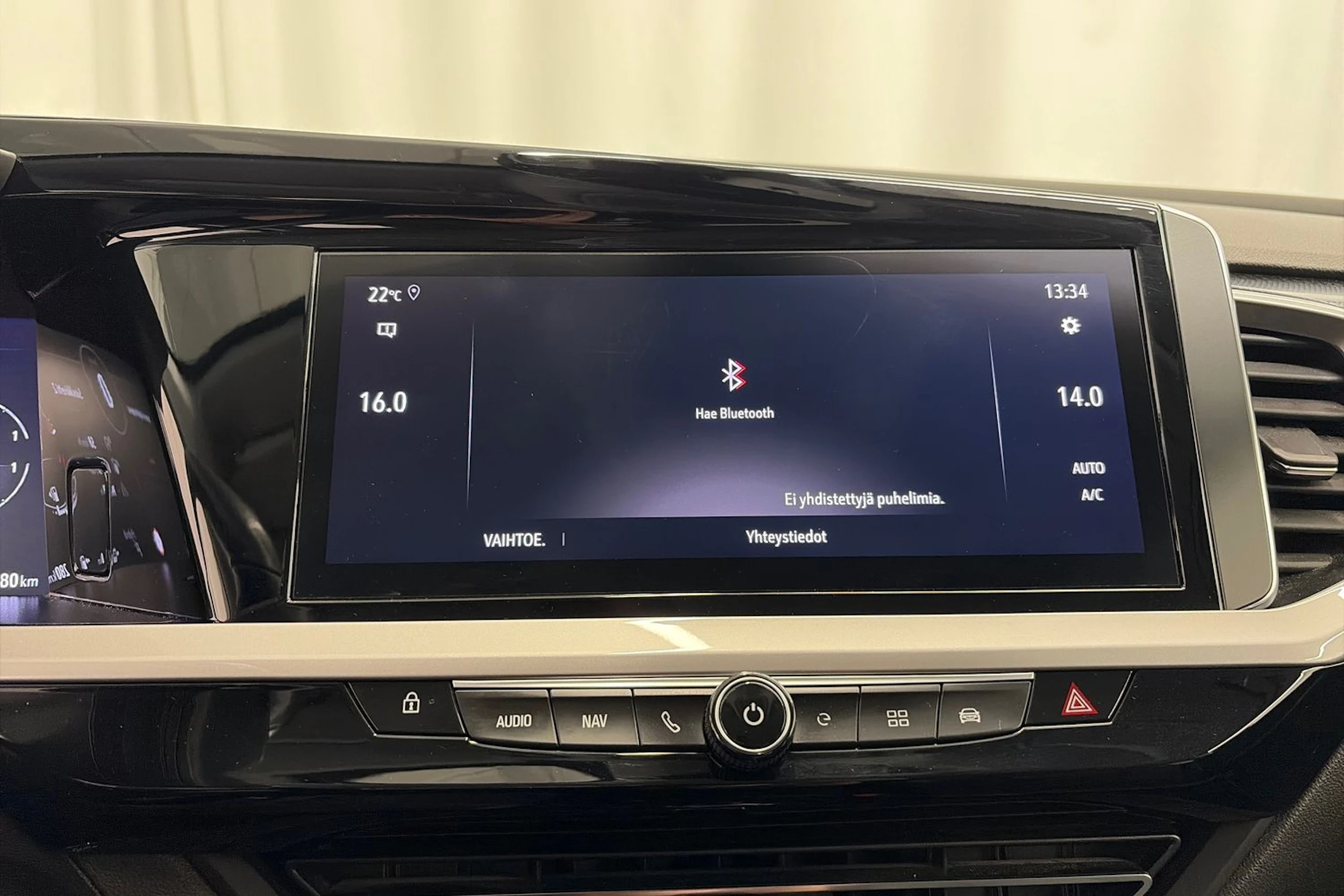 musta Opel Grandland 2022 kuva 20.