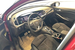 punainen Opel Grandland 2022 kuva 3.
