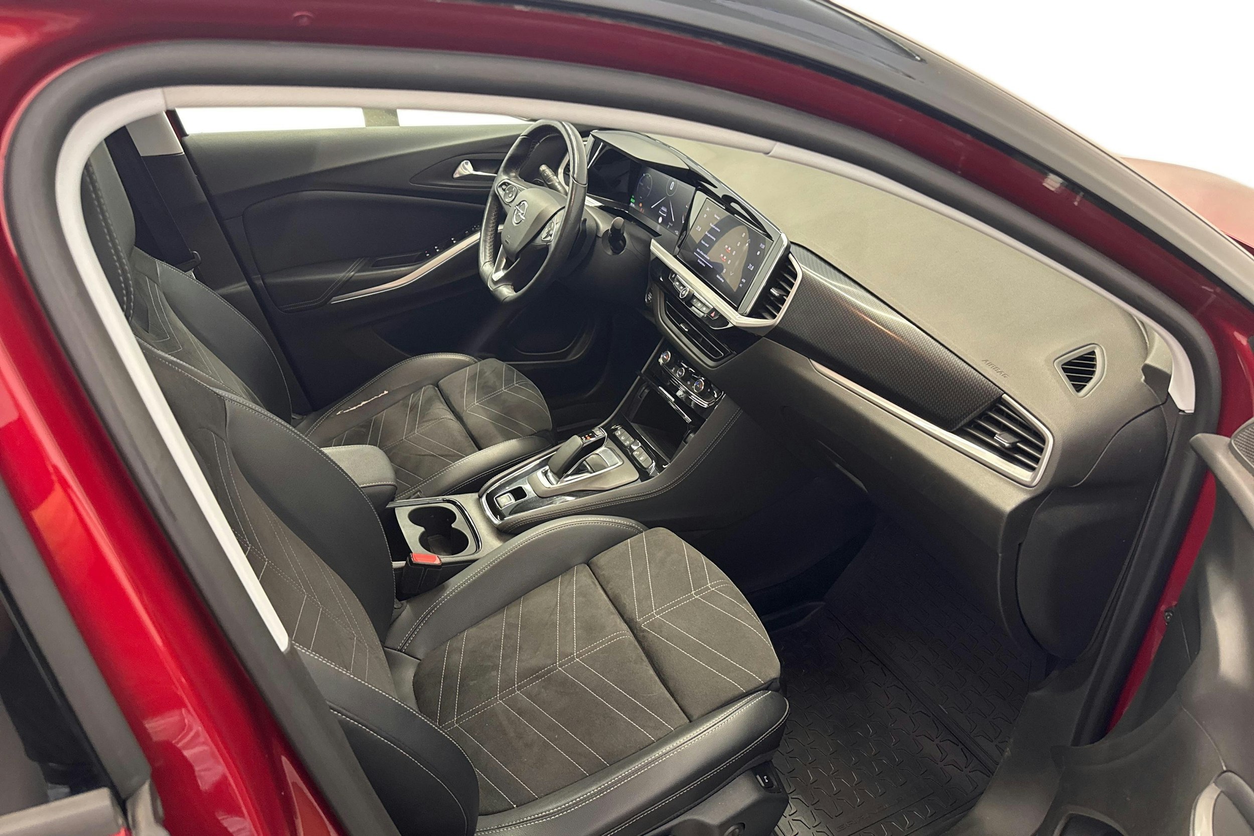 punainen Opel Grandland 2022 kuva 9.