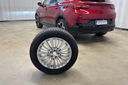 punainen Opel Grandland 2022 kuva 28.