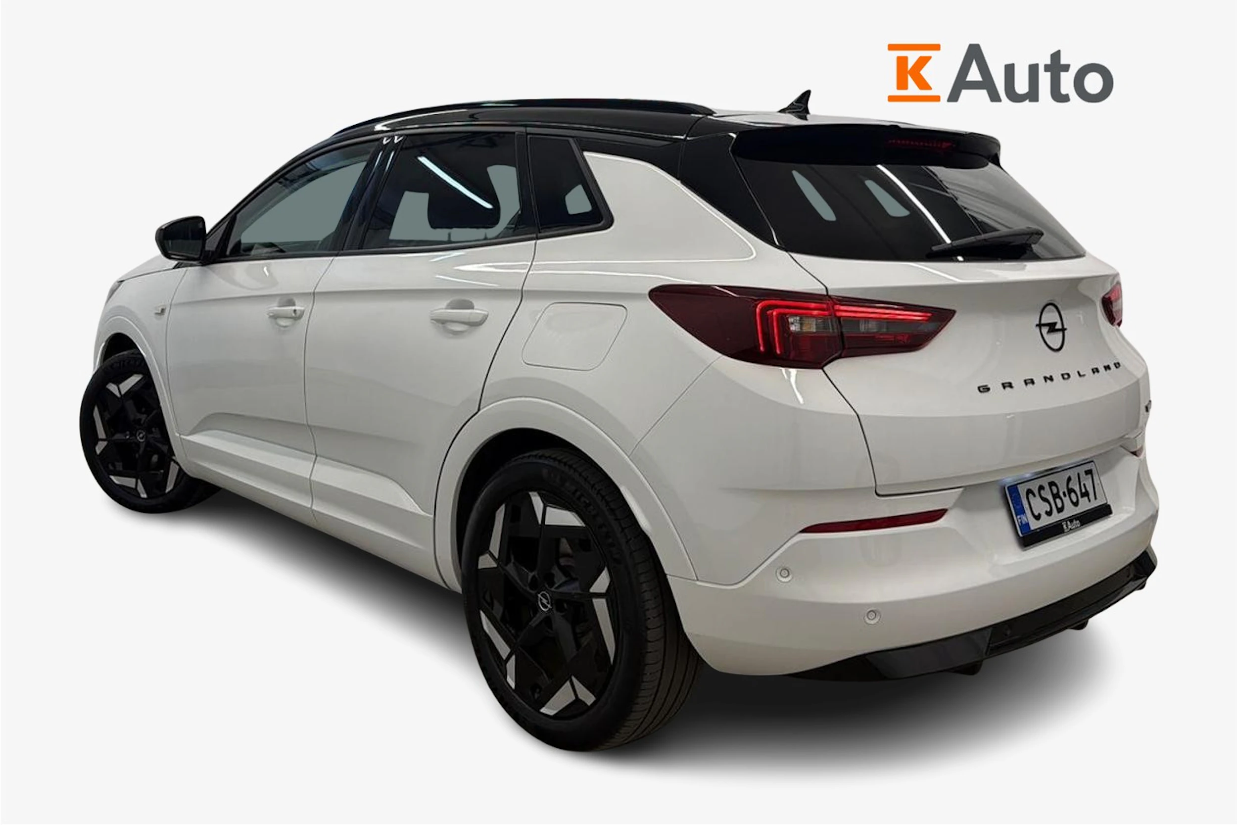 Valkoinen Opel Grandland 2023 kuva 2.