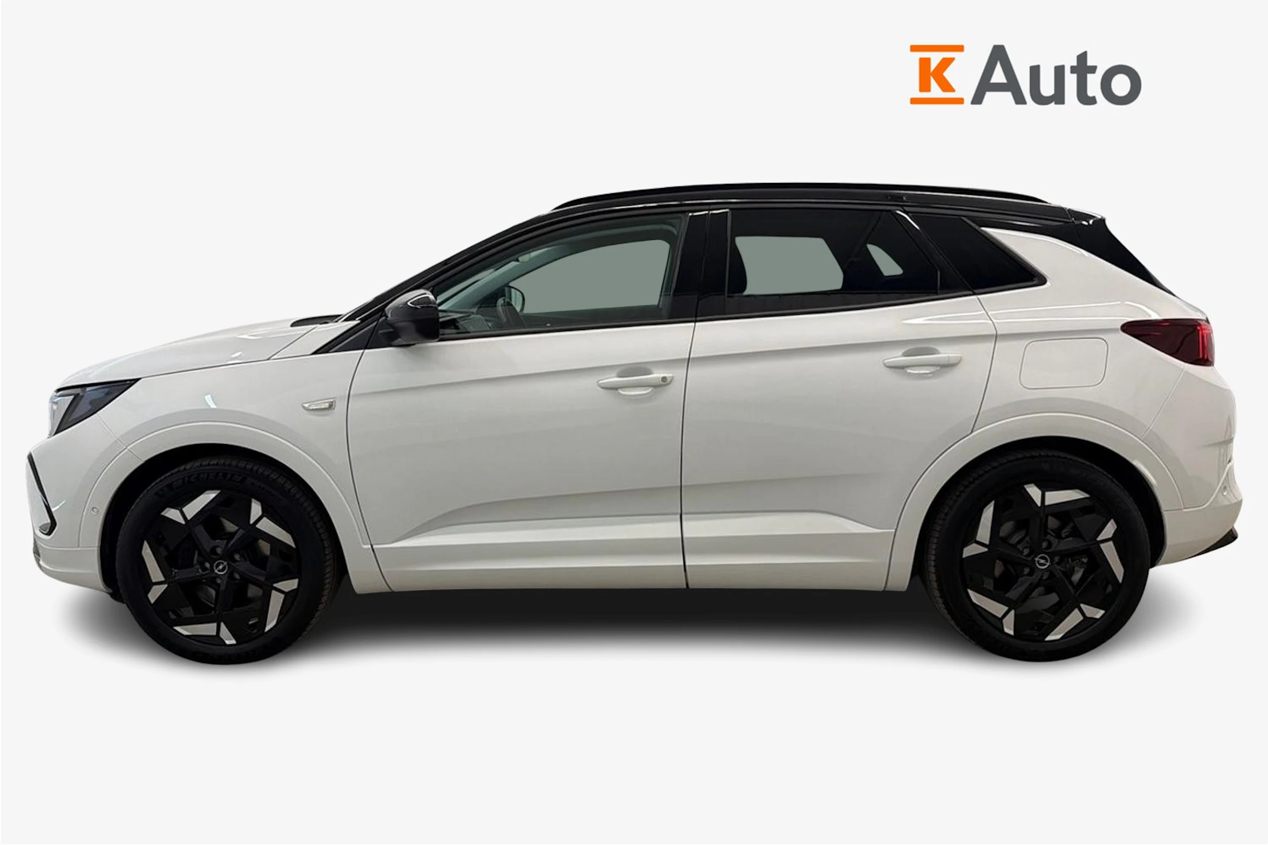 Valkoinen Opel Grandland 2023 kuva 5.