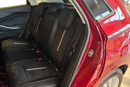 Punainen Opel Grandland 2023 kuva 10.