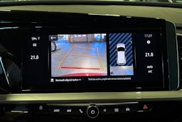 Punainen Opel Grandland 2023 kuva 18.