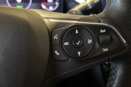 Punainen Opel Grandland 2023 kuva 22.