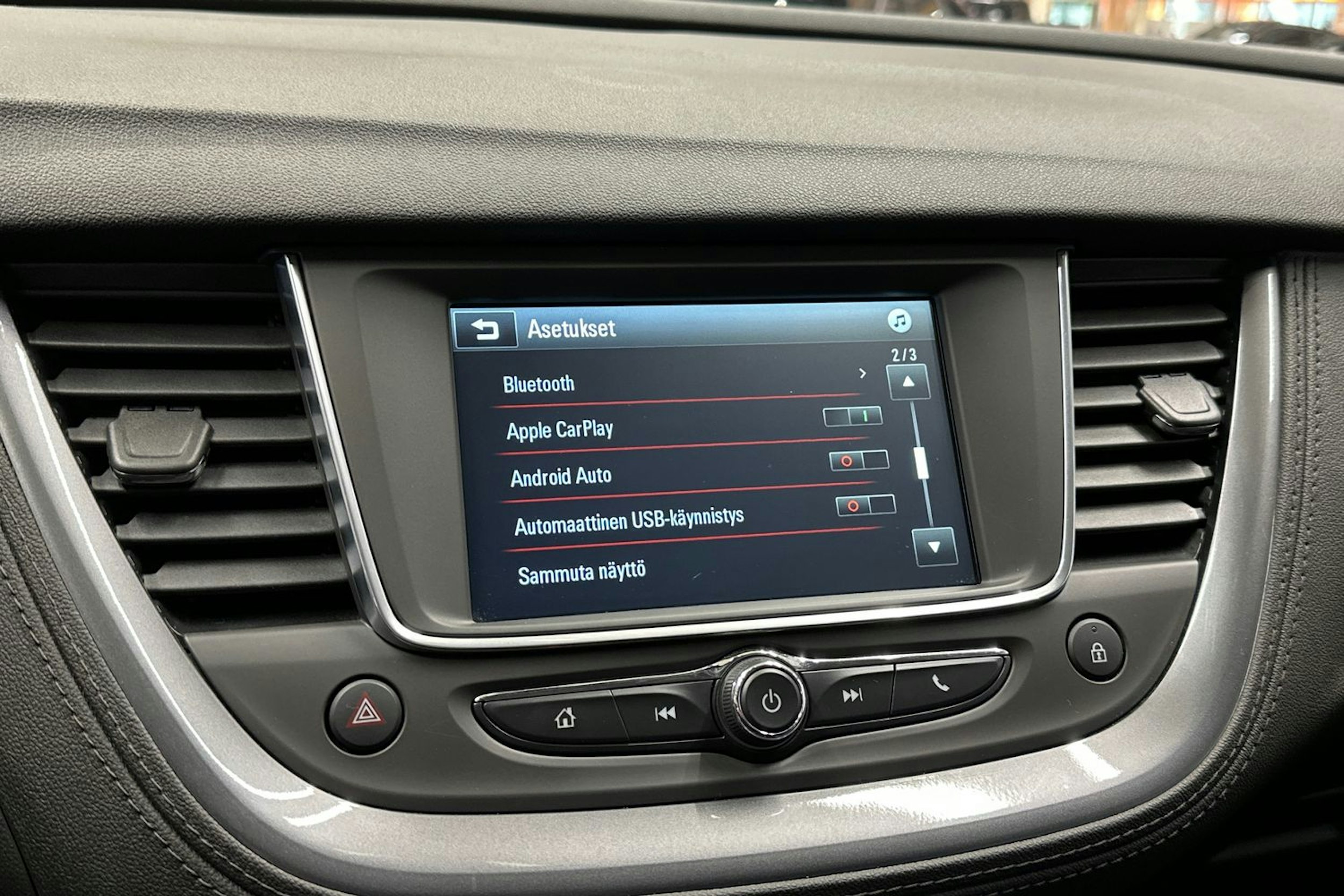 valkoinen Opel Grandland X 2018 kuva 19.