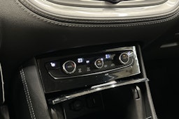 valkoinen Opel Grandland X 2018 kuva 21.