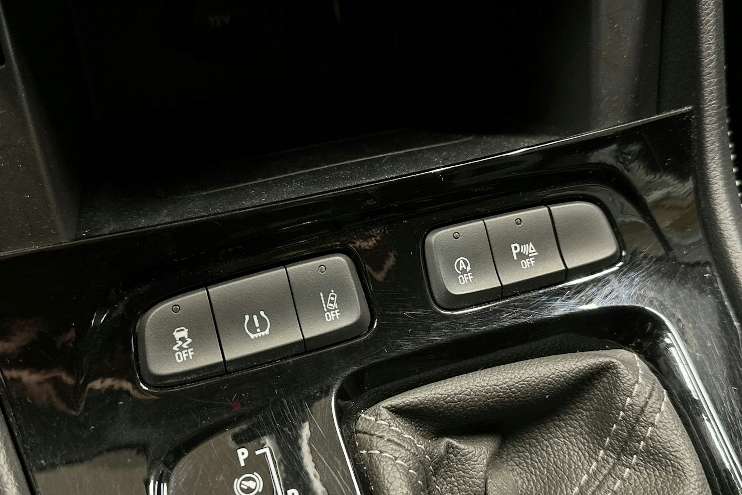 valkoinen Opel Grandland X 2018 kuva 22.