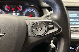 valkoinen Opel Grandland X 2018 kuva 28.