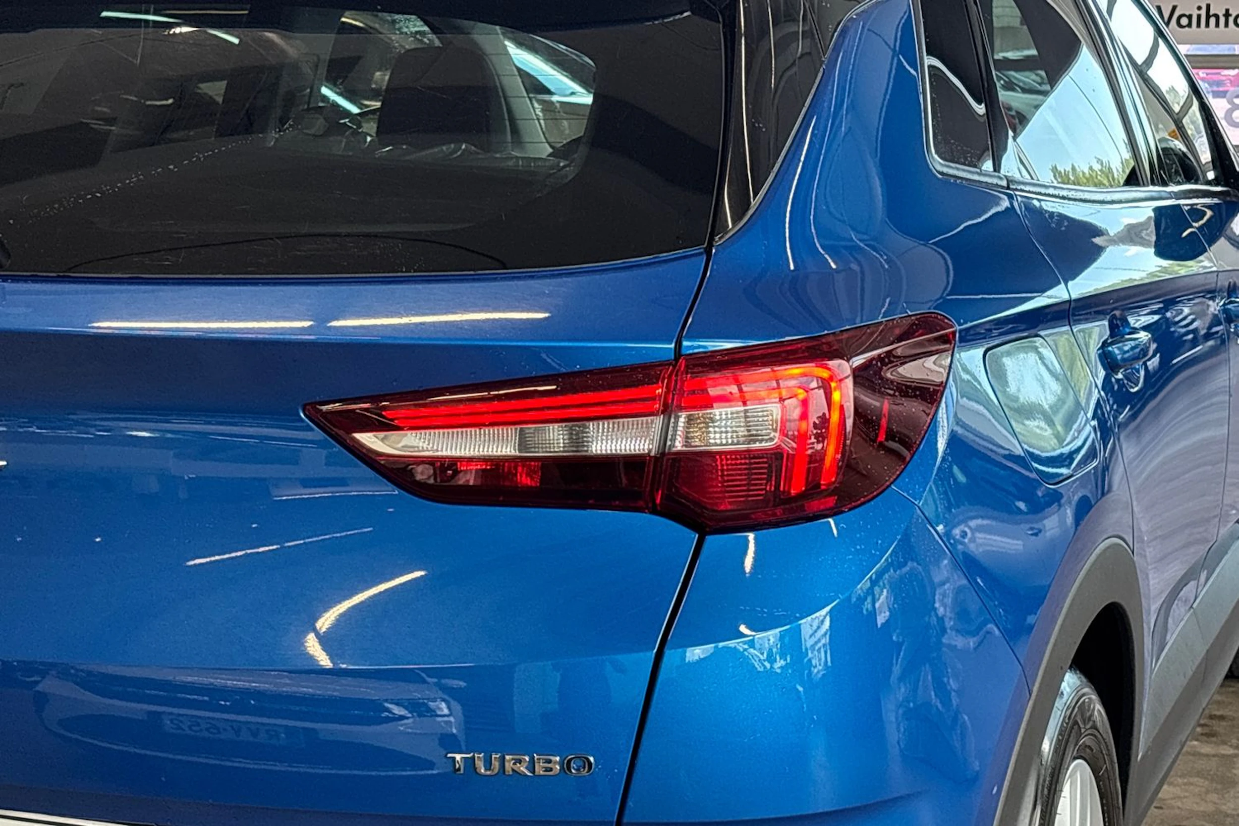 Sininen Opel Grandland X 2018 kuva 13.