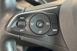 Sininen Opel Grandland X 2018 kuva 23.