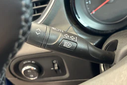 Sininen Opel Grandland X 2018 kuva 25.