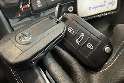 Sininen Opel Grandland X 2018 kuva 33.