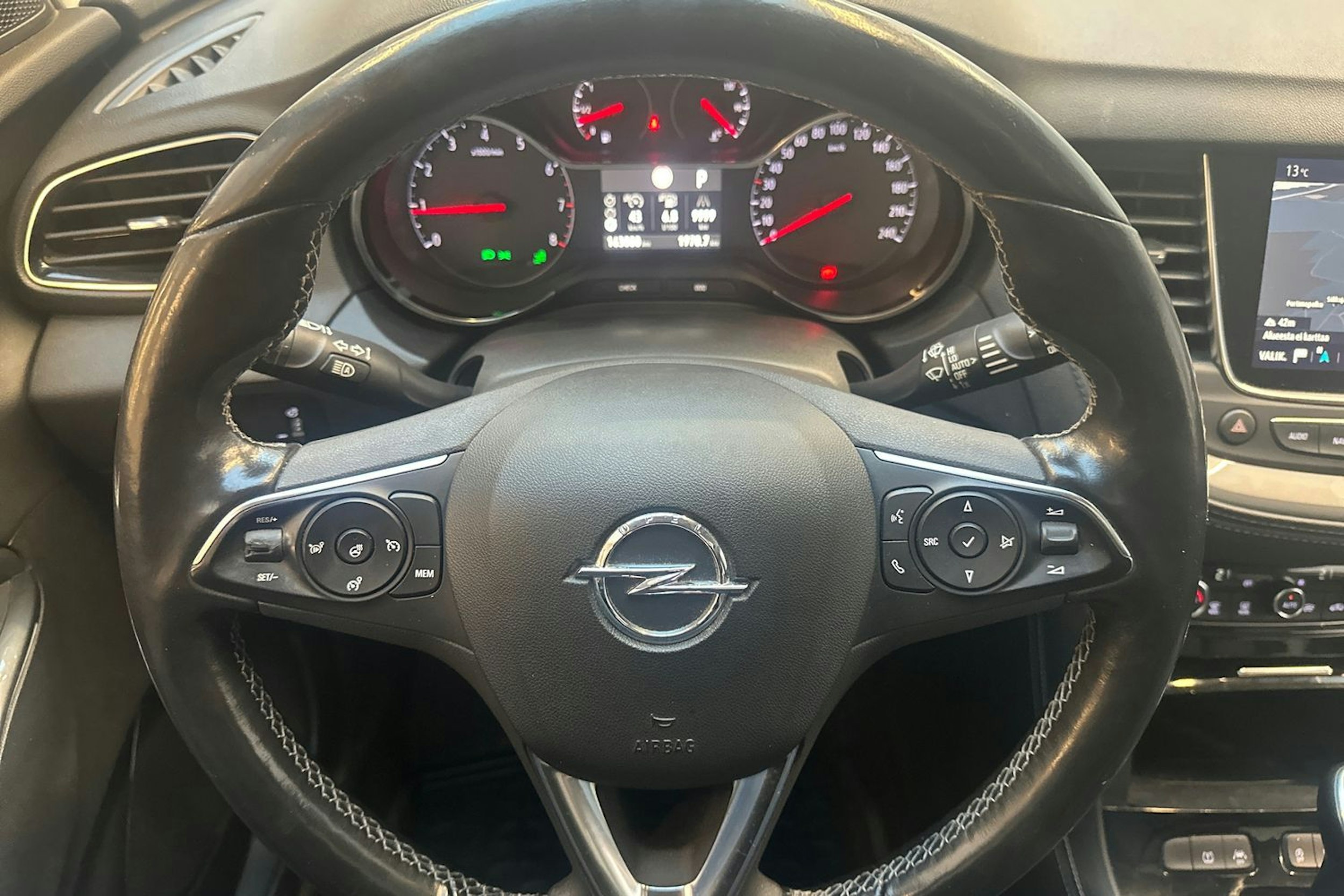 sininen Opel Grandland X 2018 kuva 17.