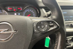 punainen Opel Grandland X 2018 kuva 15.