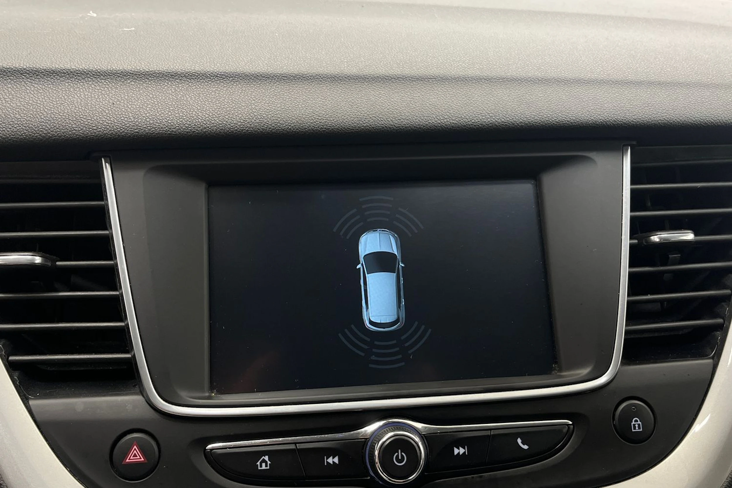 punainen Opel Grandland X 2018 kuva 16.