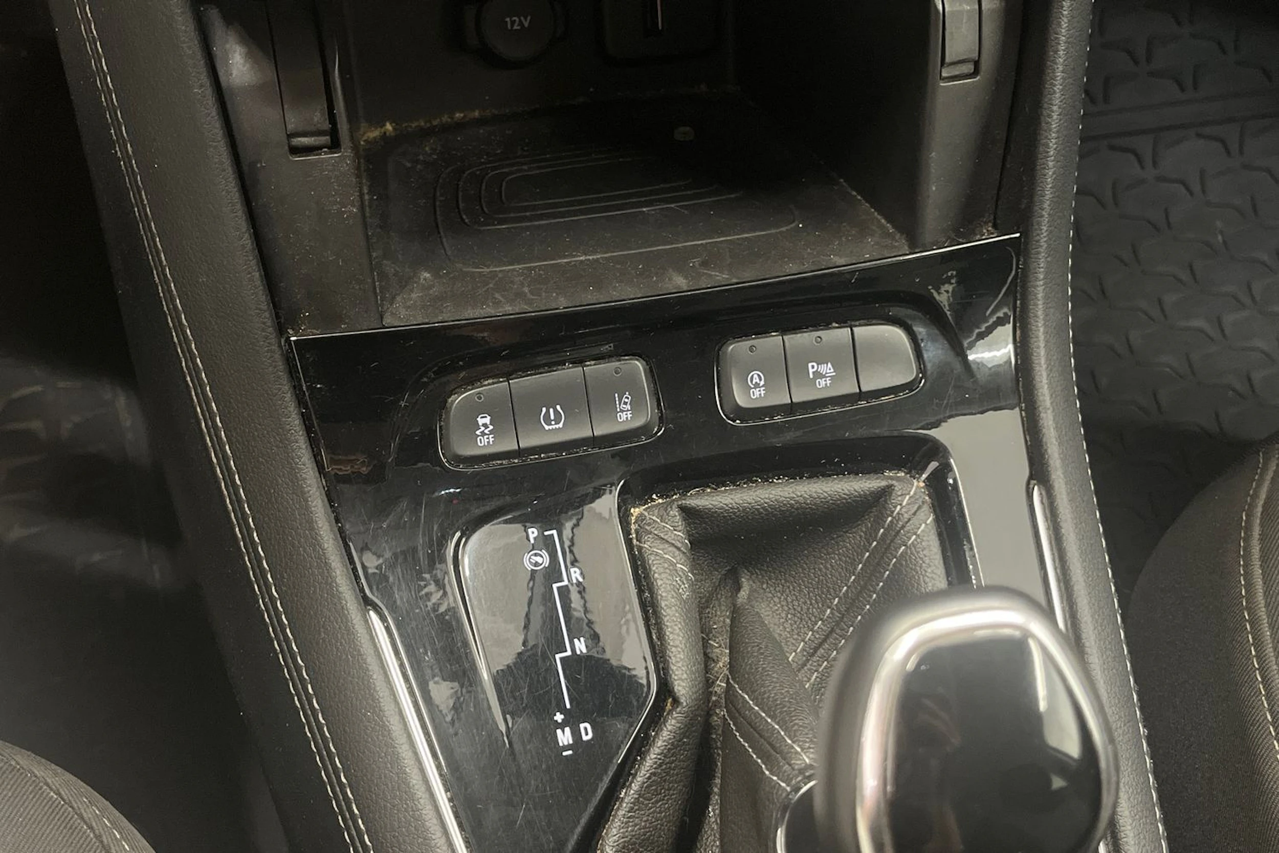 punainen Opel Grandland X 2018 kuva 18.