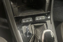 punainen Opel Grandland X 2018 kuva 18.
