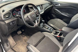 valkoinen Opel Grandland X 2018 kuva 3.