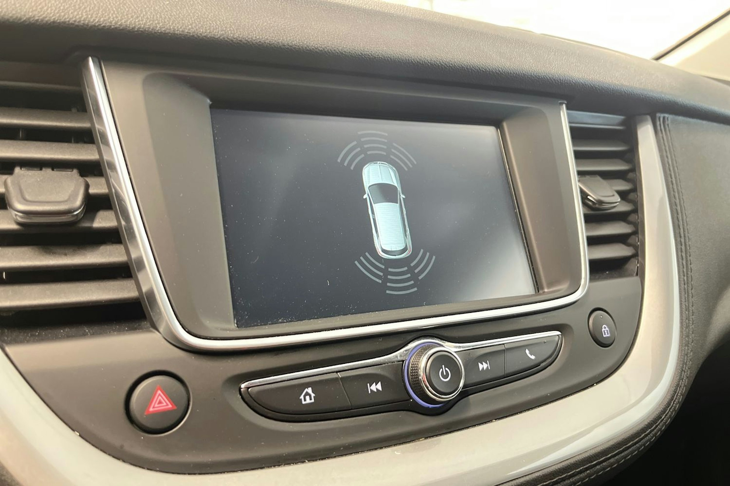 musta Opel Grandland X 2018 kuva 20.