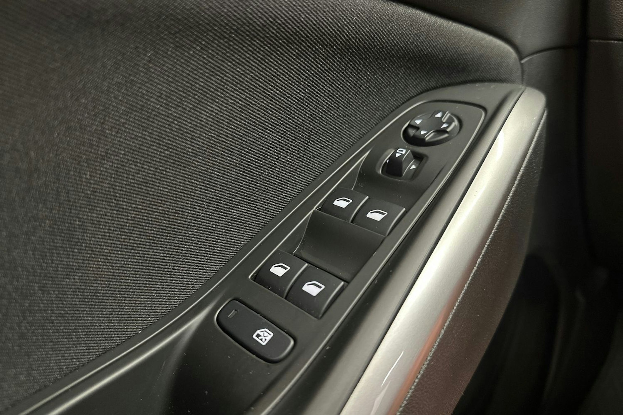 punainen Opel Grandland X 2018 kuva 17.