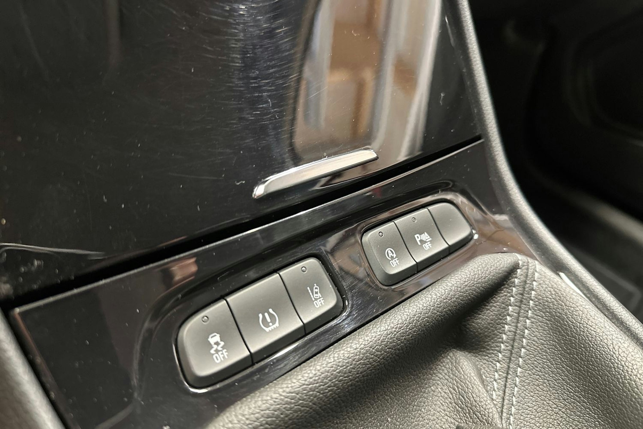 punainen Opel Grandland X 2018 kuva 18.