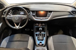 valkoinen Opel Grandland X 2018 kuva 9.