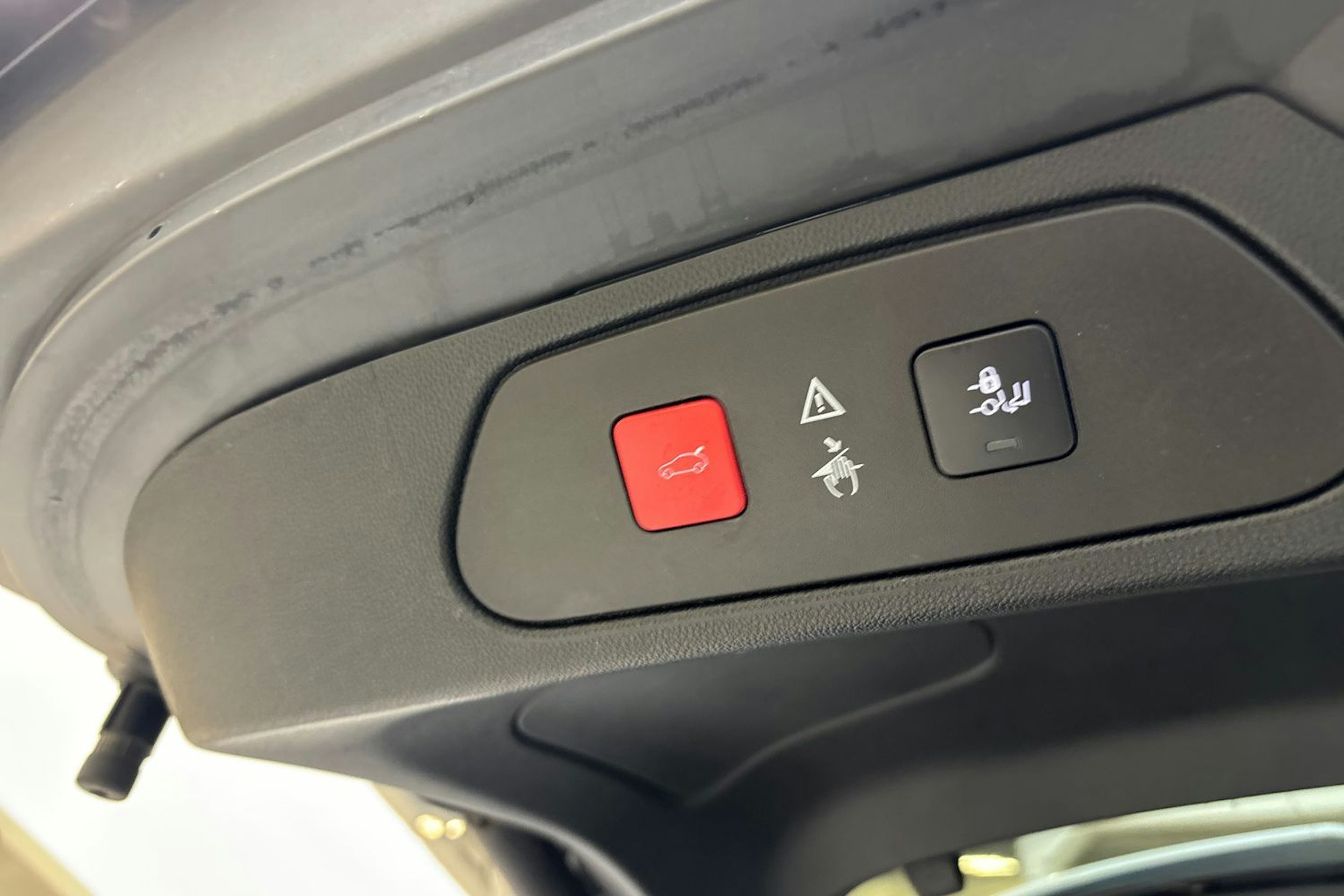 valkoinen Opel Grandland X 2018 kuva 16.