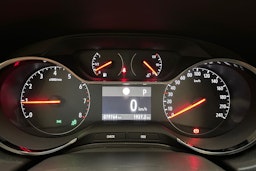 valkoinen Opel Grandland X 2018 kuva 19.