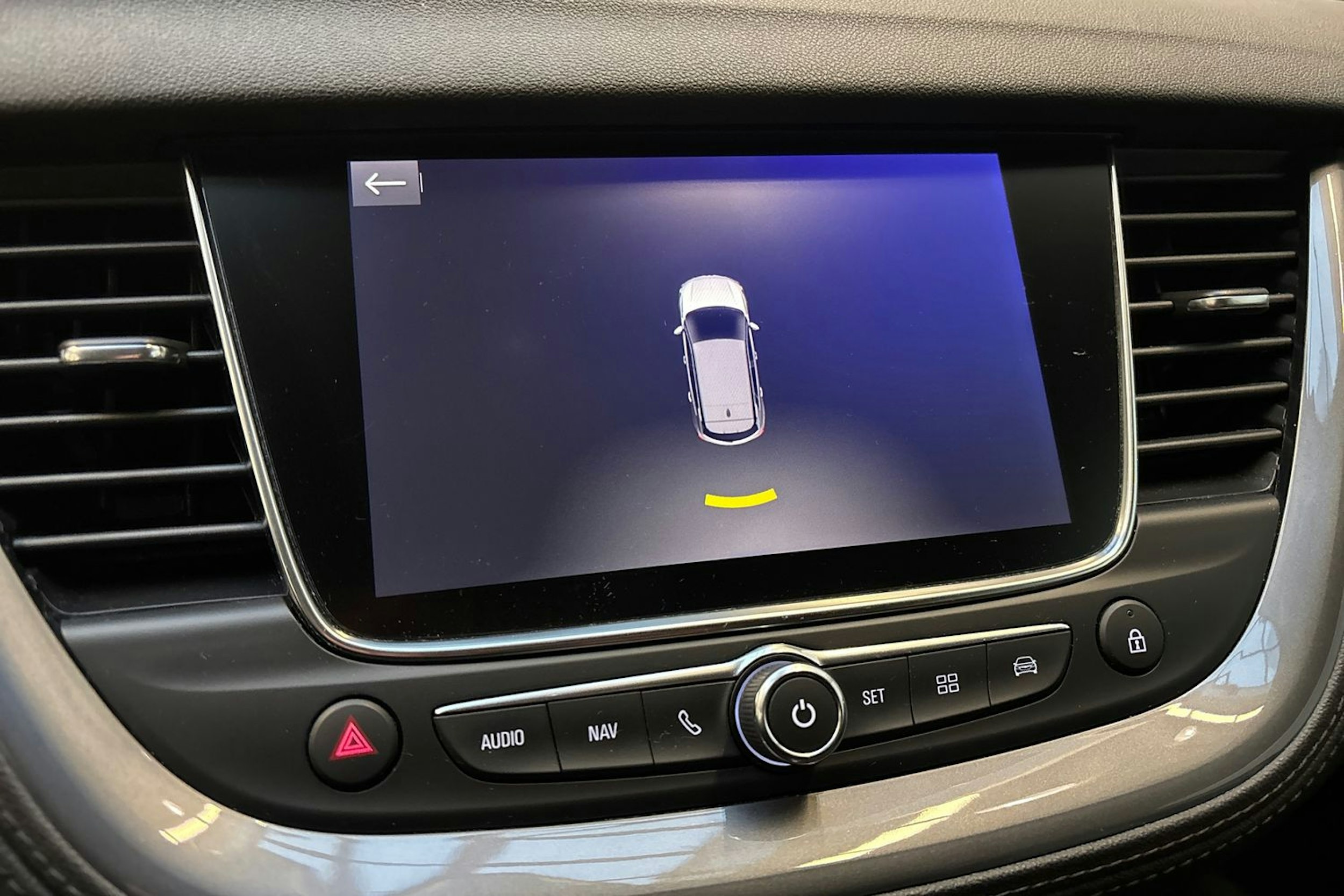 valkoinen Opel Grandland X 2018 kuva 20.