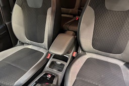 valkoinen Opel Grandland X 2018 kuva 23.