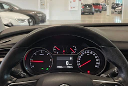 punainen Opel Grandland X 2018 kuva 13.