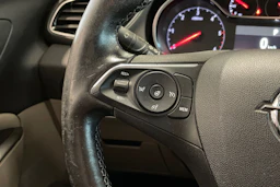 punainen Opel Grandland X 2018 kuva 15.