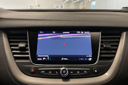punainen Opel Grandland X 2018 kuva 18.