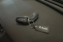 punainen Opel Grandland X 2018 kuva 26.