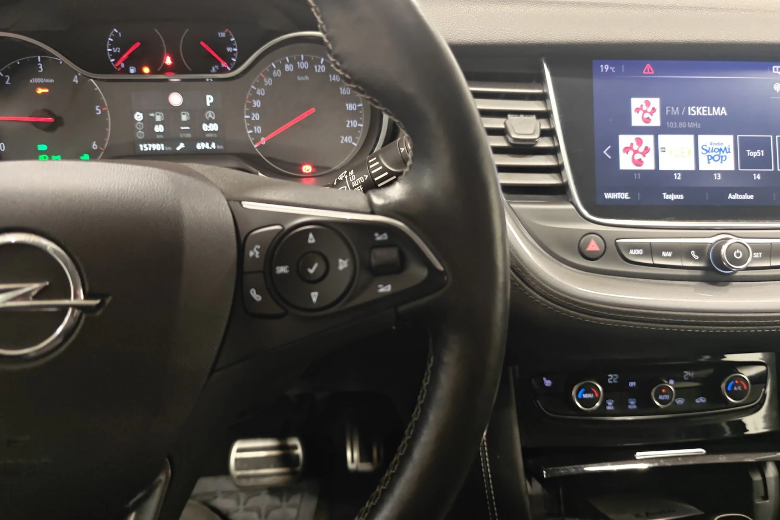 harmaa Opel Grandland X 2018 kuva 19.