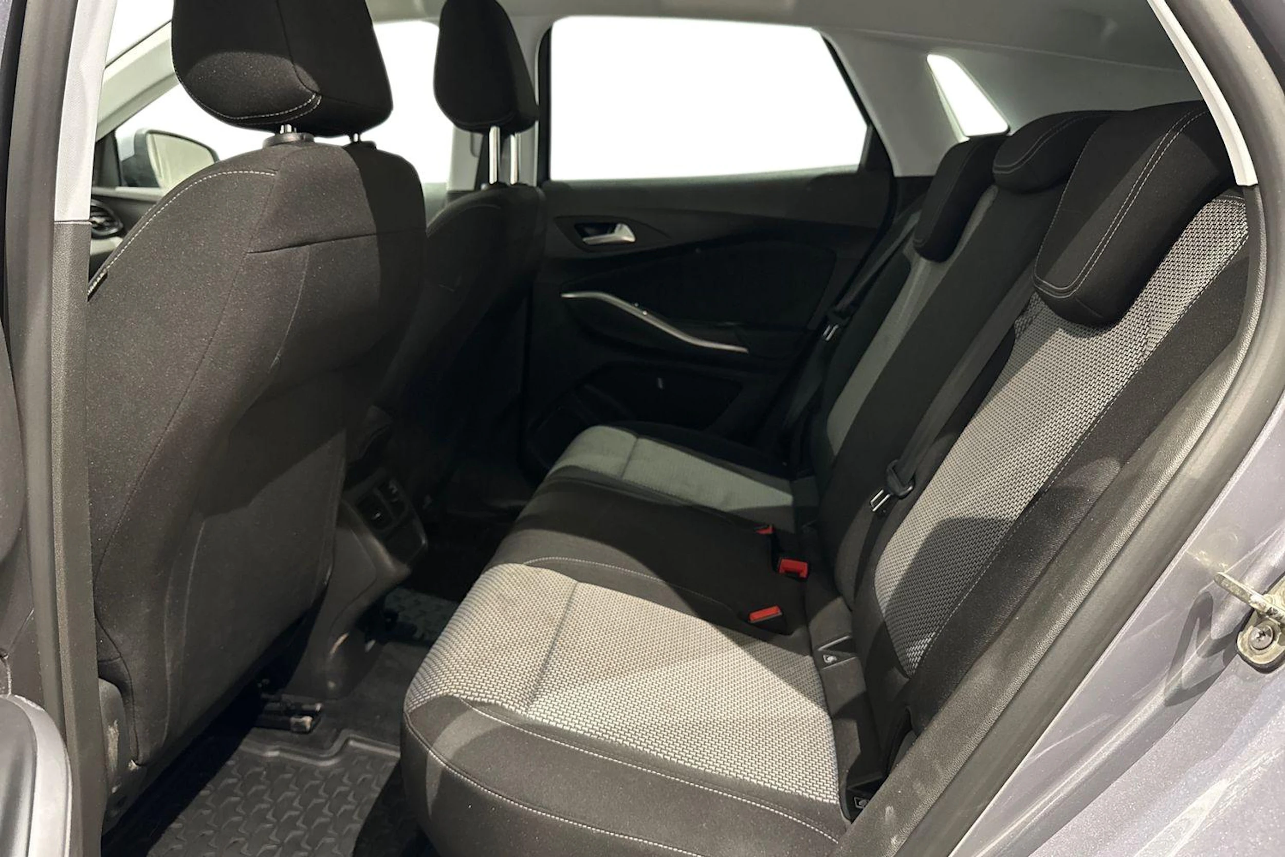 harmaa Opel Grandland X 2018 kuva 11.