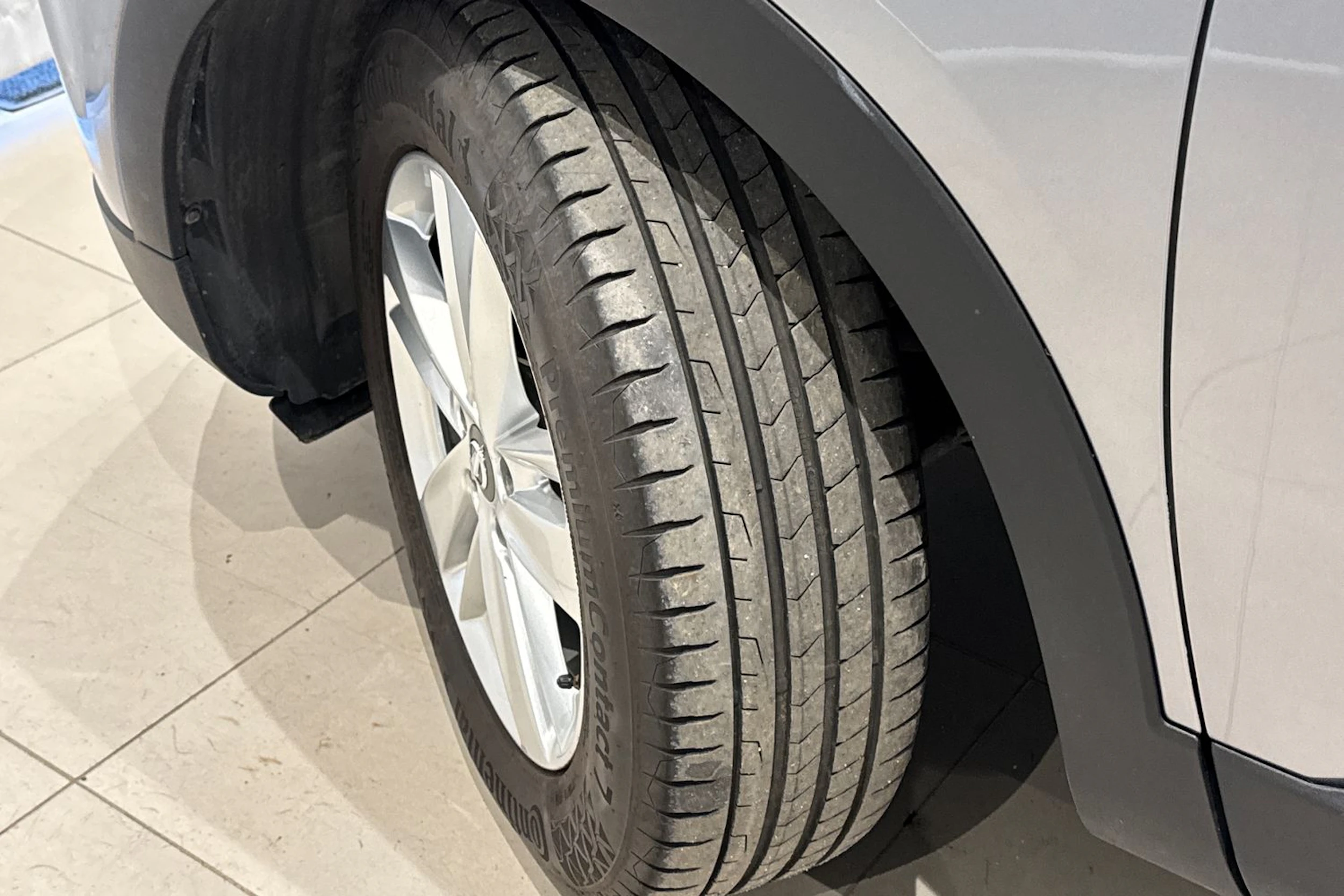 harmaa Opel Grandland X 2018 kuva 13.
