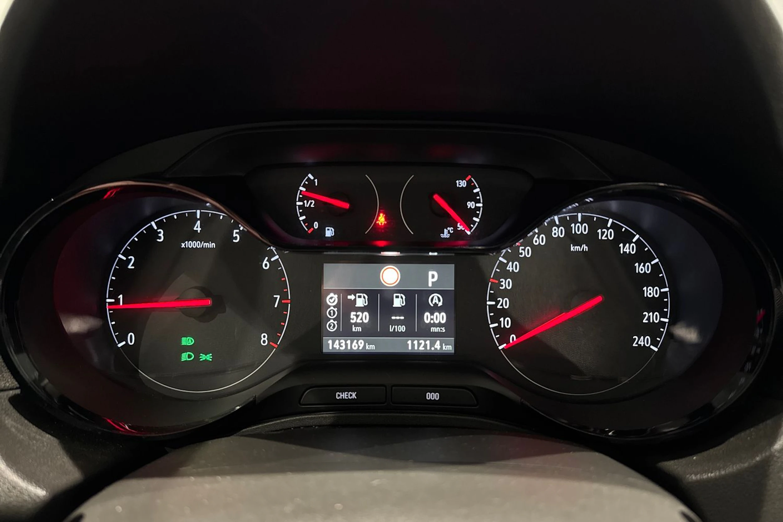 harmaa Opel Grandland X 2018 kuva 19.