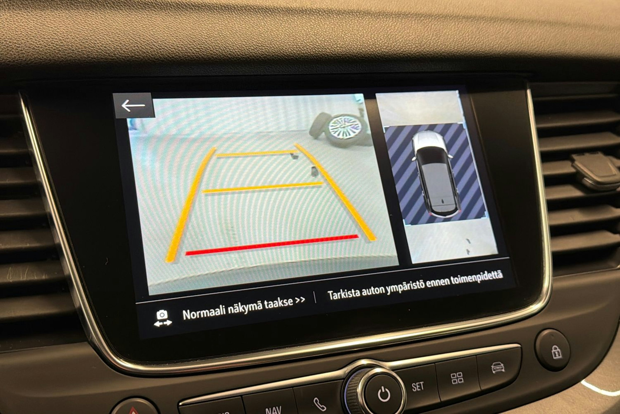 musta Opel Grandland X 2019 kuva 18.