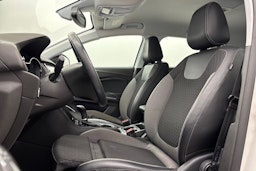 valkoinen Opel Grandland X 2019 kuva 14.