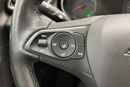 valkoinen Opel Grandland X 2019 kuva 16.