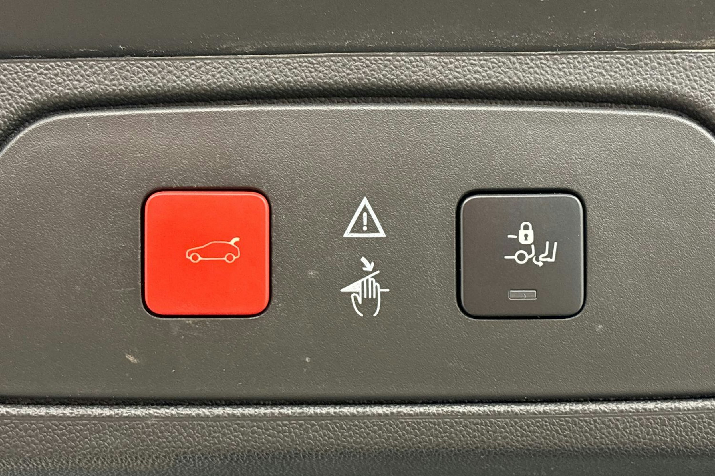 valkoinen Opel Grandland X 2019 kuva 25.