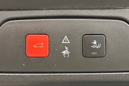 valkoinen Opel Grandland X 2019 kuva 25.