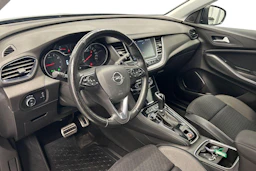 musta Opel Grandland X 2019 kuva 6.