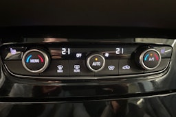 musta Opel Grandland X 2019 kuva 25.