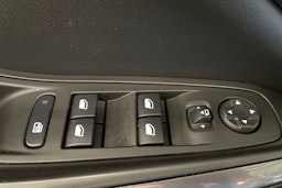 musta Opel Grandland X 2019 kuva 29.