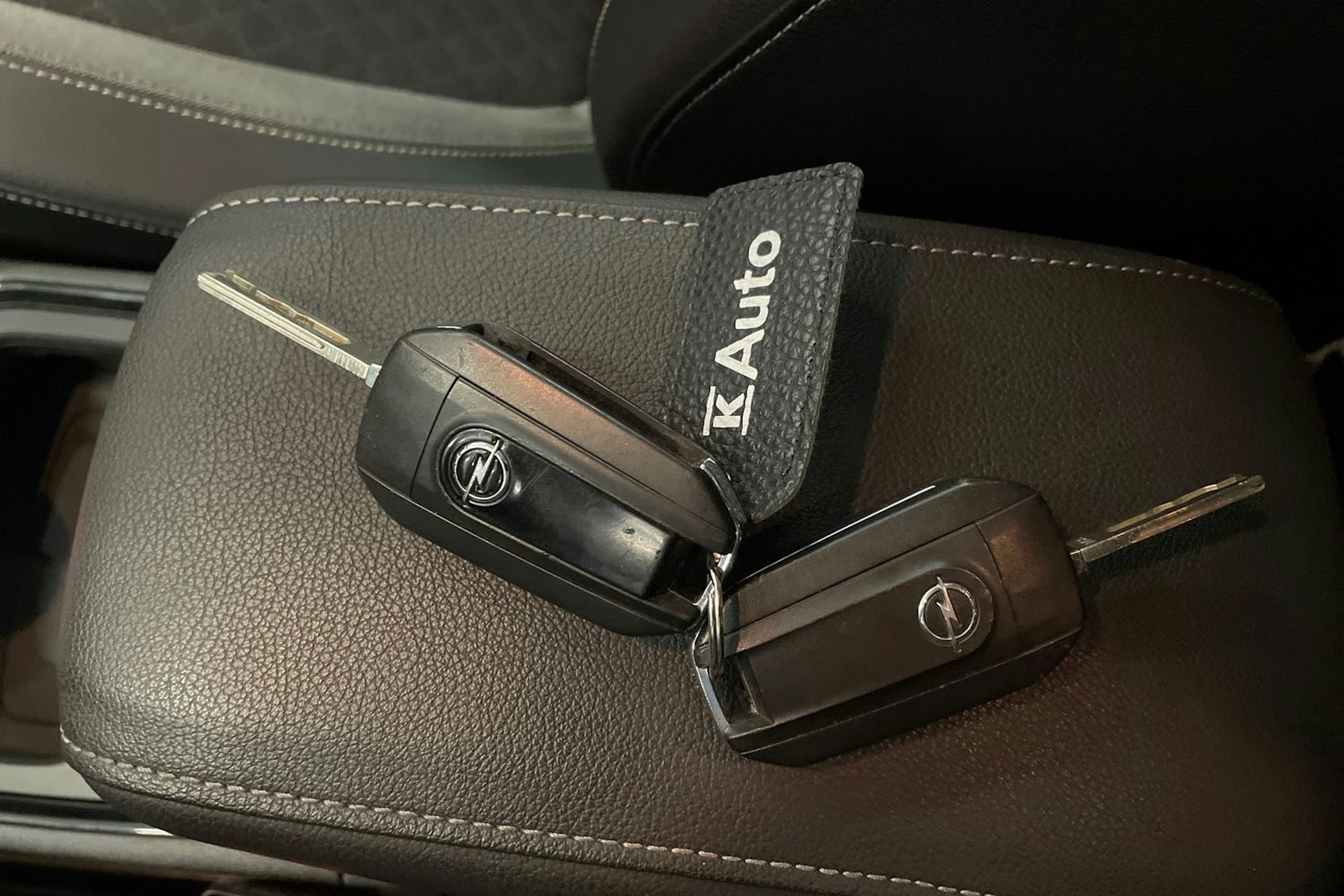 musta Opel Grandland X 2019 kuva 30.