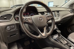 Harmaa Opel Grandland X 2019 kuva 24.