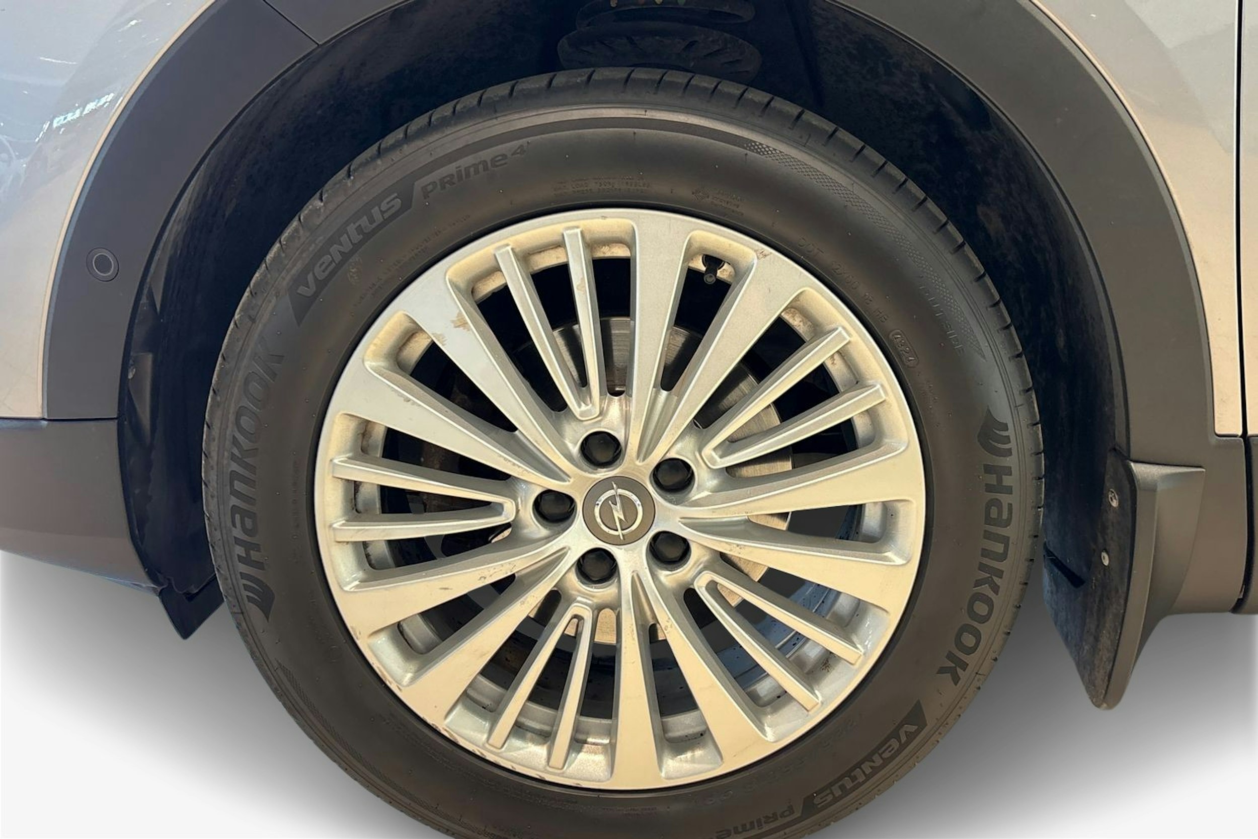 Harmaa Opel Grandland X 2019 kuva 9.
